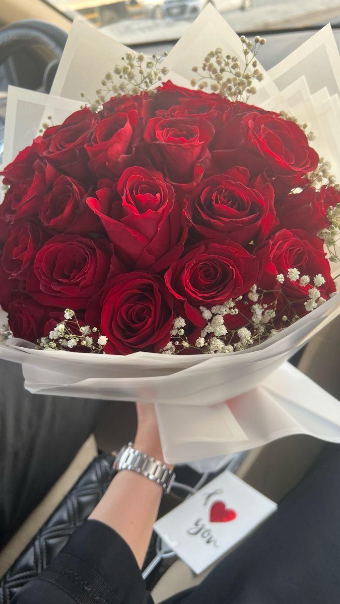 Corporate meeting room with carefully timed floral arrangements that maintain elegance throughout business hours